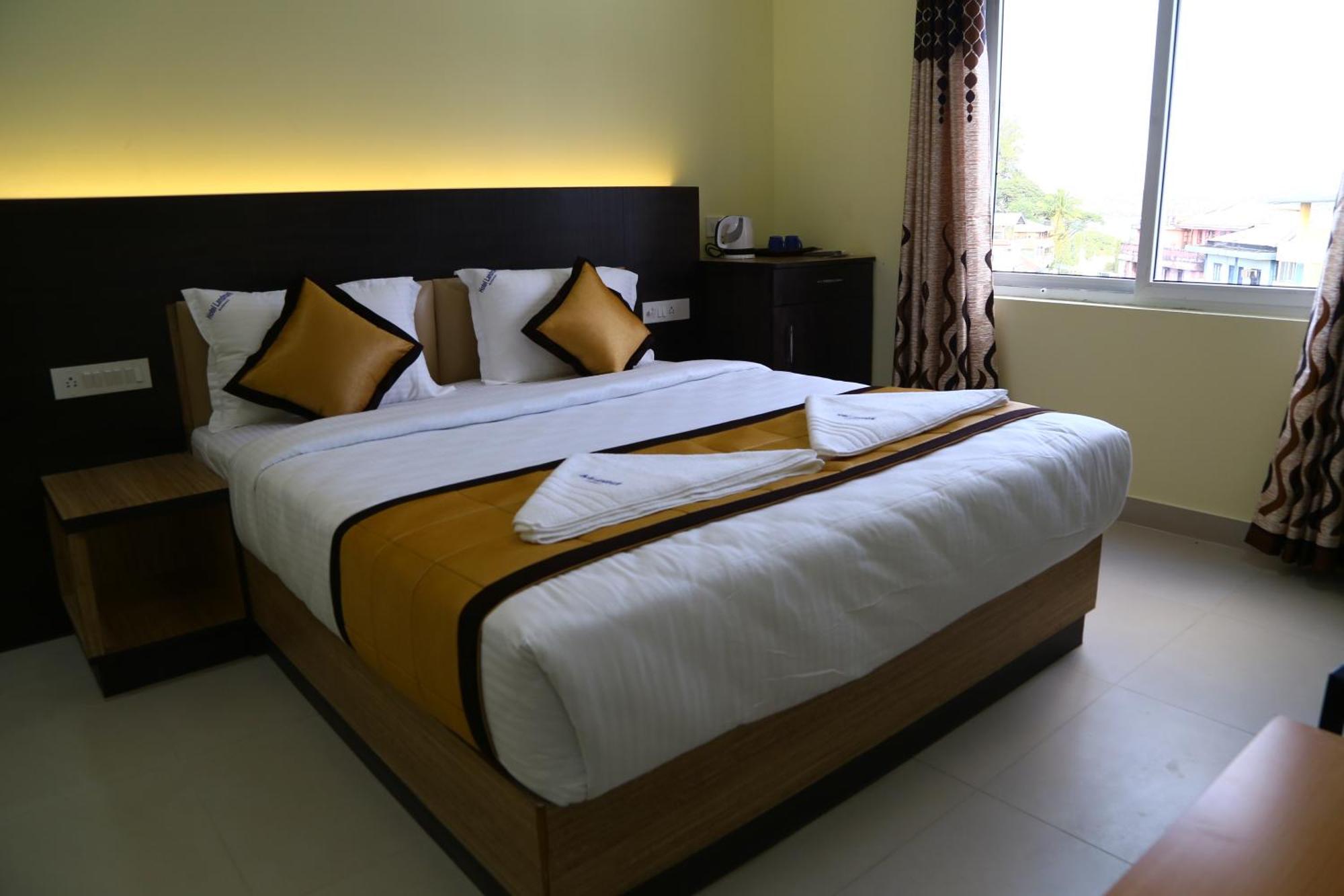Hotel Landmark Port Blair Eksteriør billede